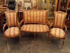 Semizkumlar ikinci el eşya alanlar