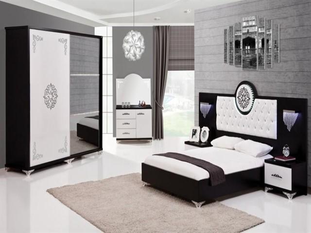 Güneşli spot eşya alanlar