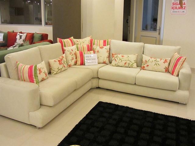 Küçük Ayasofya spot eşya alanlar